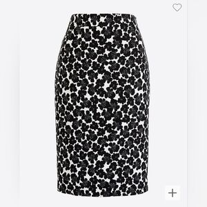 J Crew Factory Floral Stretch Pencil Skirt, White and Black Size 6